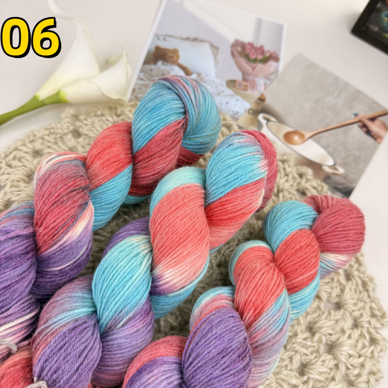 Вълнена прежда за ръчно плетене – ръчно боядисана, средна дебелина, бухти (прядено по Woolen; форма на конците: бухти; за ръчно плетене)