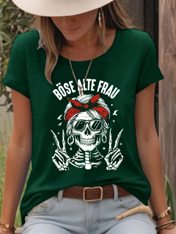 Moterų marškinėliai su kaukolės spauda, poliesterio–medvilnės mišinys (50–70% poliesterio, 30–50% medvilnės), trumpomis rankovėmis, apvalus kaklo iškirptė, vidutinio ilgio.