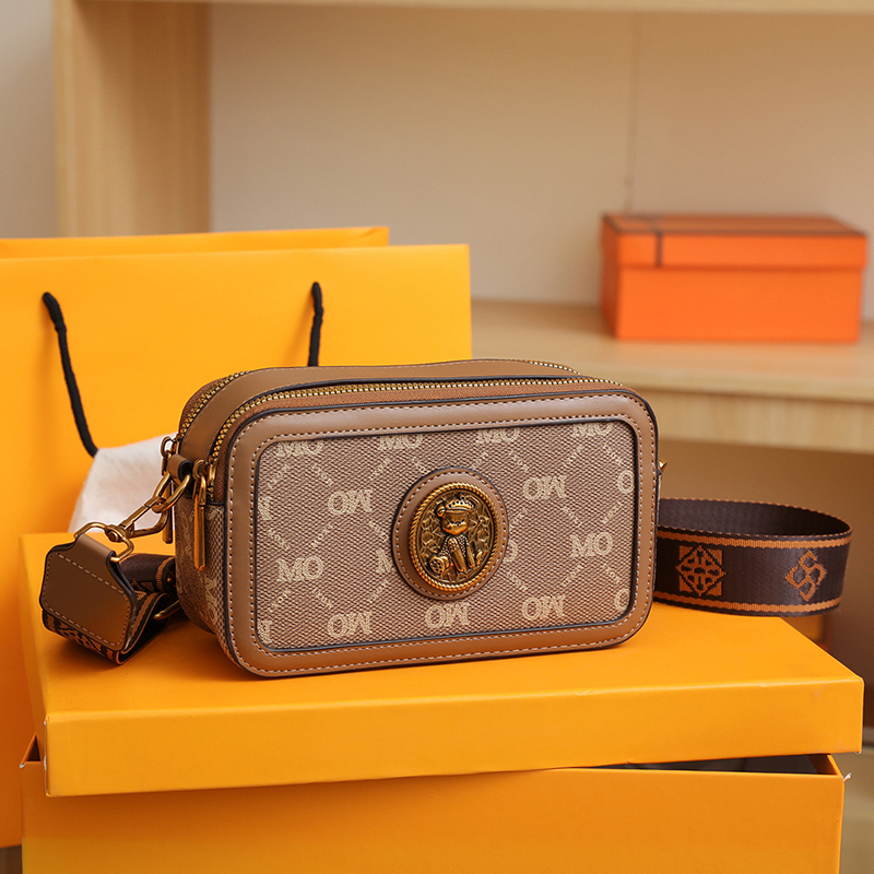 Uniszex poliészter táska PU béléssel, horizontális négyzet alakú forma, crossbody stílus, széles vállpánt, telefonzseb