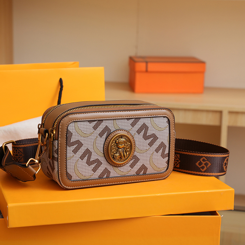 Uniszex poliészter táska PU béléssel, horizontális négyzet alakú forma, crossbody stílus, széles vállpánt, telefonzseb