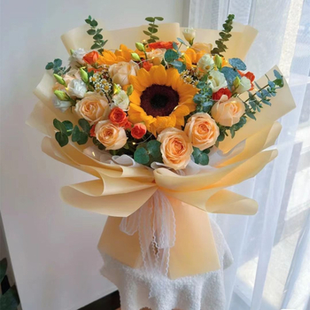 Muilo gėlių rožių puokštė dovanai