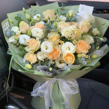 Muilo gėlių rožių puokštė dovanai