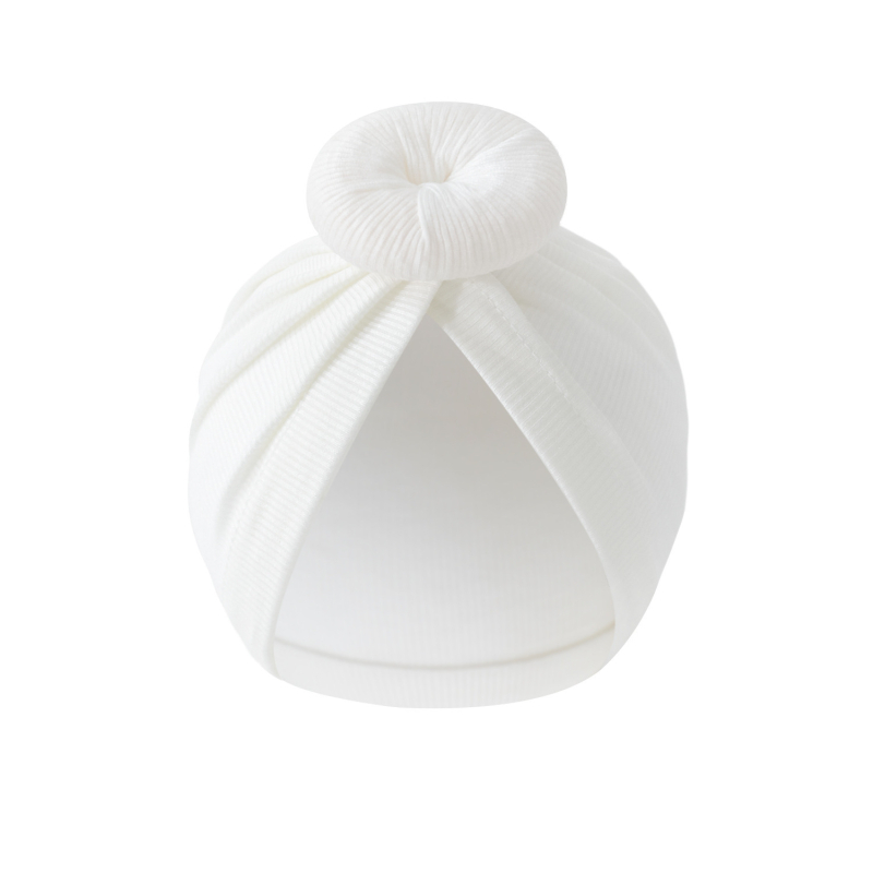 Megzta kūdikio skrybelė, rayon audinys, kupolo formos, platus kraštas, tinka 0–6 mėnesiams