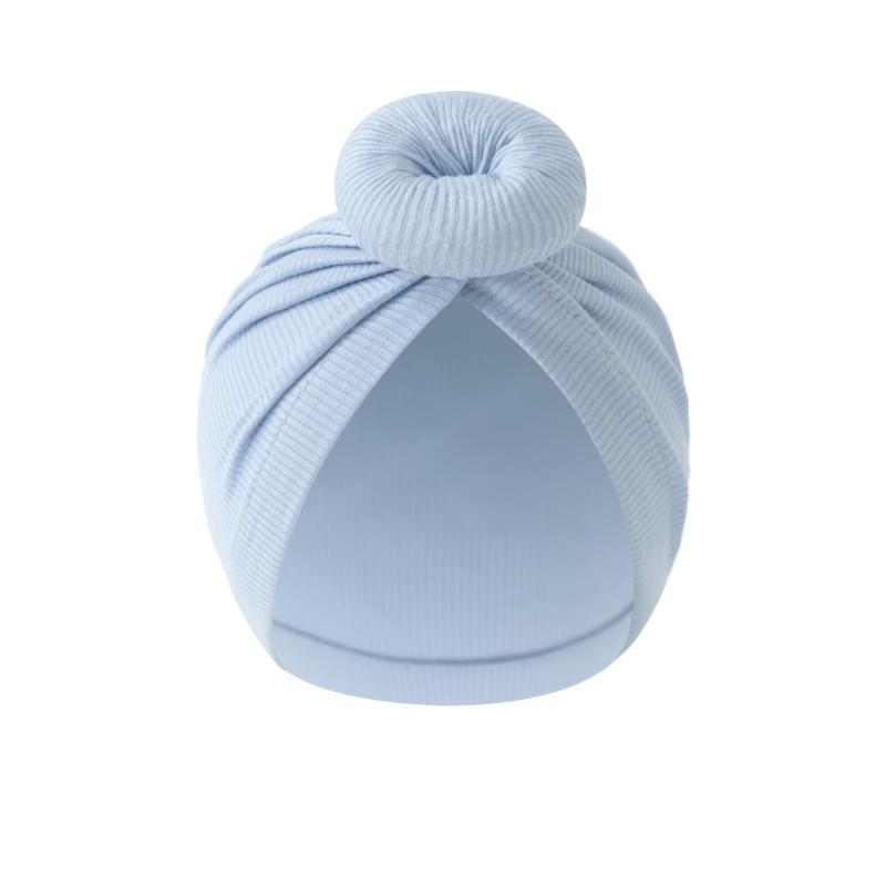 Megzta kūdikio skrybelė, rayon audinys, kupolo formos, platus kraštas, tinka 0–6 mėnesiams