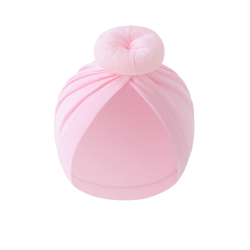 Megzta kūdikio skrybelė, rayon audinys, kupolo formos, platus kraštas, tinka 0–6 mėnesiams