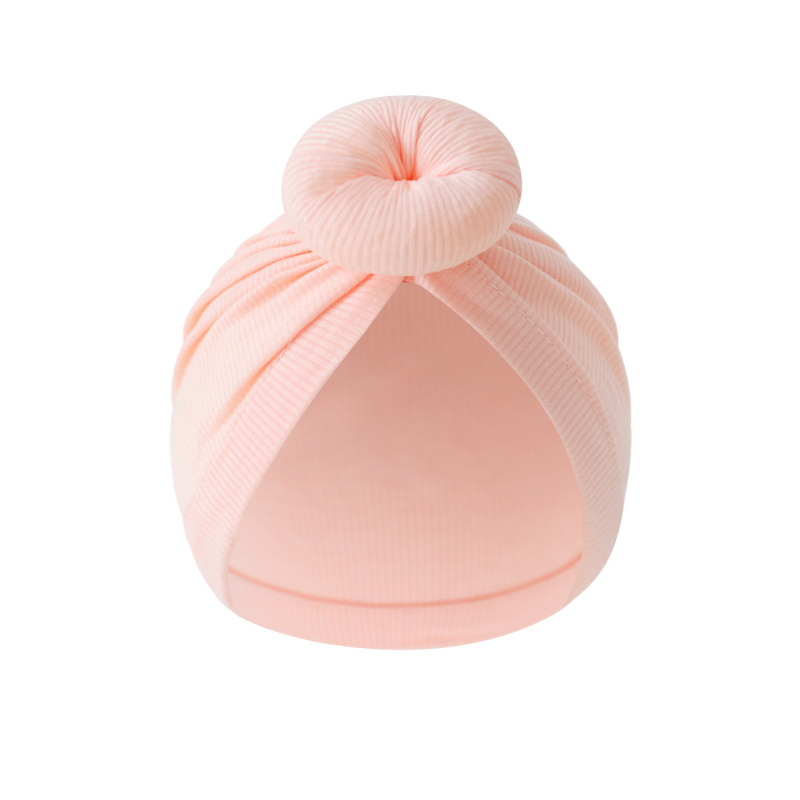 Megzta kūdikio skrybelė, rayon audinys, kupolo formos, platus kraštas, tinka 0–6 mėnesiams