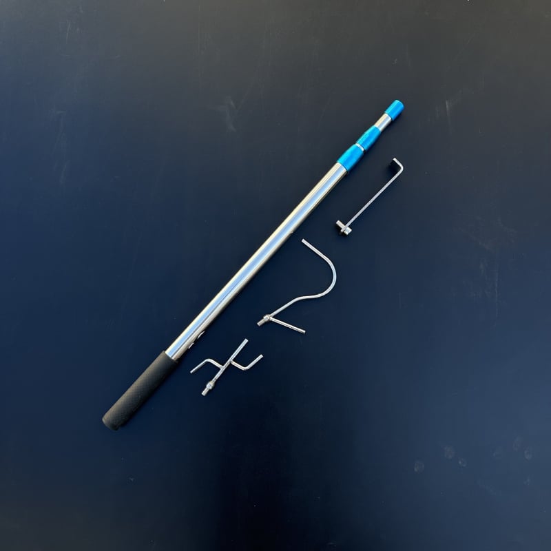 Телескопична метална релса за дрехи с кука – за закачалки, панталони и вратовръзки (Телескопична; Неръждаема стомана; Разширяващ се държач)