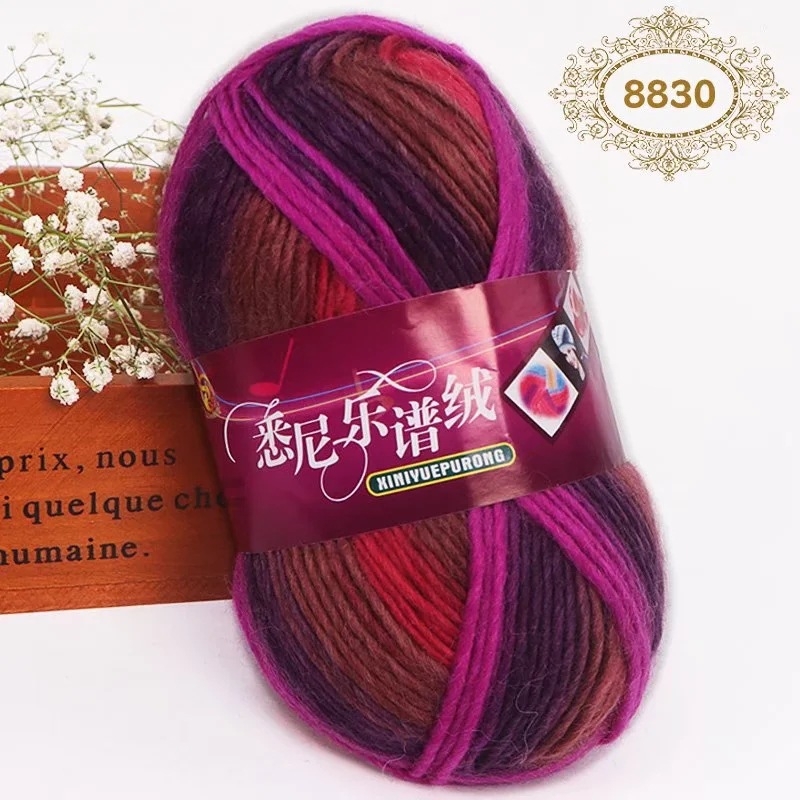 Set tricotat manual: pălărie, fular și eșarfă în model curcubeu cu dungile inspirate de partituri muzicale, din lână groasă pentru copii.