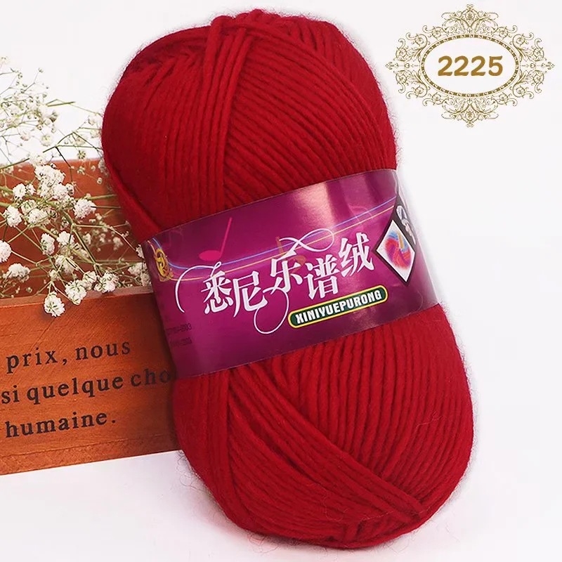 Set tricotat manual: pălărie, fular și eșarfă în model curcubeu cu dungile inspirate de partituri muzicale, din lână groasă pentru copii.