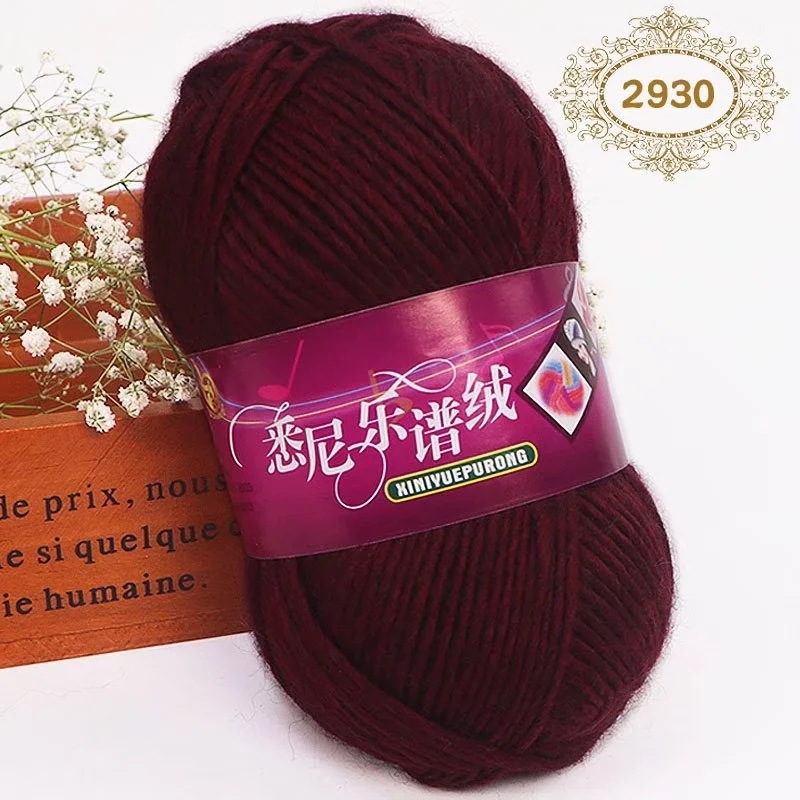 Set tricotat manual: pălărie, fular și eșarfă în model curcubeu cu dungile inspirate de partituri muzicale, din lână groasă pentru copii.