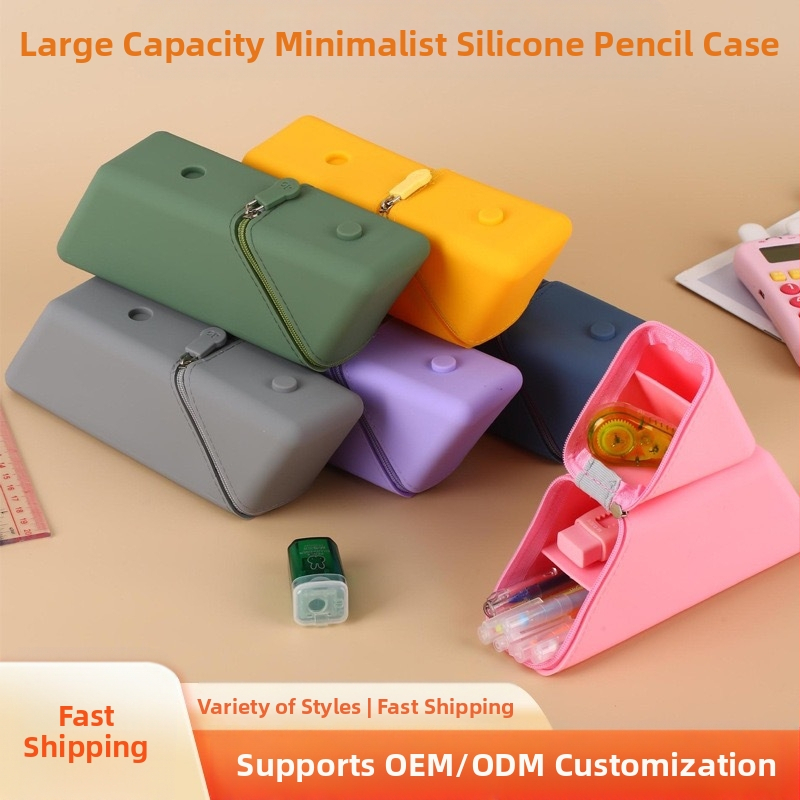 Моливник PVC модел 2030, тегло 22 g, опаковка PVC кутия + дисплей кутия, печат на лого възможен, персонализиране: да (модел 2030; материал PVC; тегло 22 g; опаковка PVC кутия + дисплей кутия; печат на лого възможен)