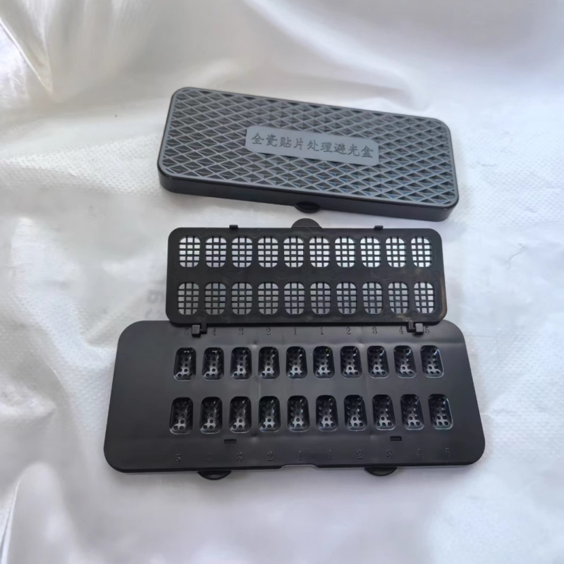 Krabička na čistenie celokeramických veneerov s ochranou proti svetlu pre dentálnu dezinfekciu, 180 g, jednorazová, pre dospelých