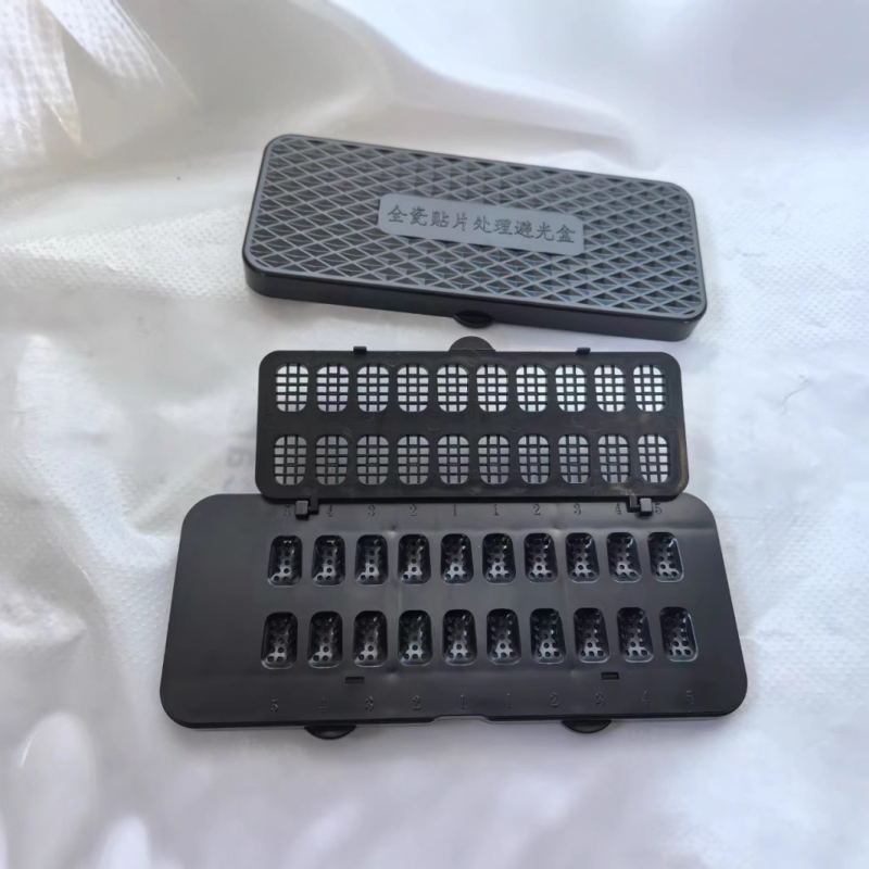 Krabička na čistenie celokeramických veneerov s ochranou proti svetlu pre dentálnu dezinfekciu, 180 g, jednorazová, pre dospelých