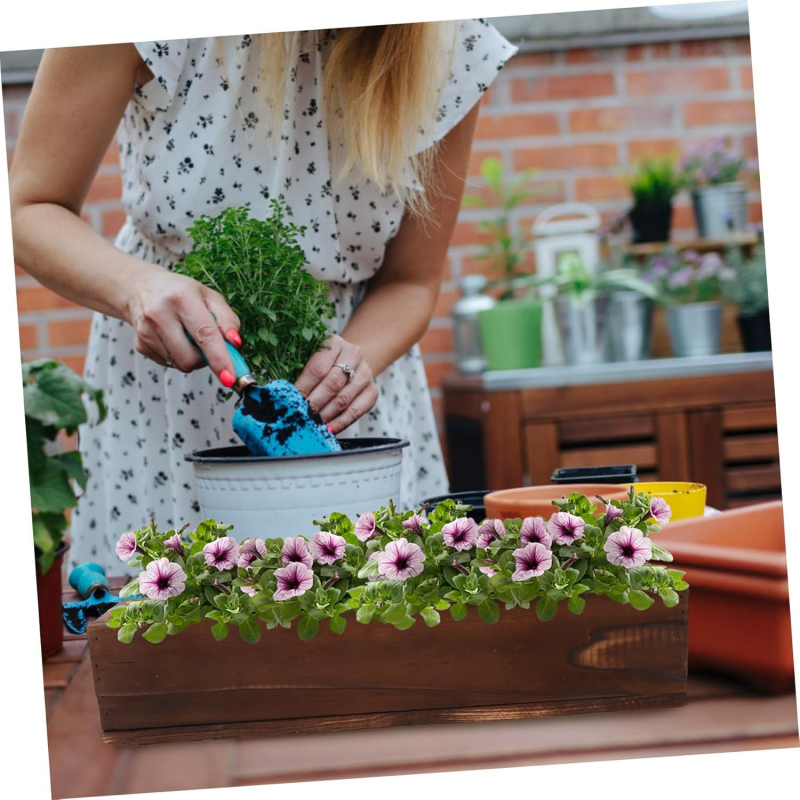 Medinis gėlių vazonas, vėdinantis, atsparus korozijai, tvirtas ir ilgaamžis, skirtas laikyti ant grindų