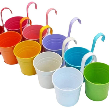 Qiko plieninis sieninis pakabinamas vazonas su pusapvaliu formu, skirtas lauko sodo dekorui