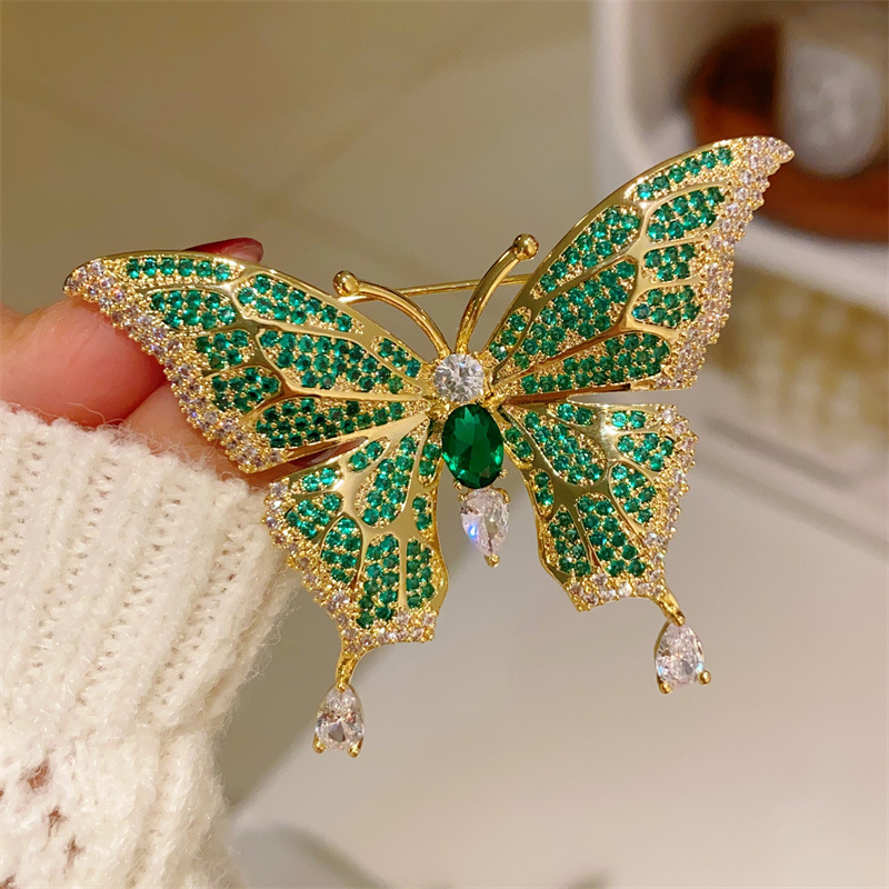 Francia retro stílusú pillangó bross, réz, pillangó forma, gyémántos felület