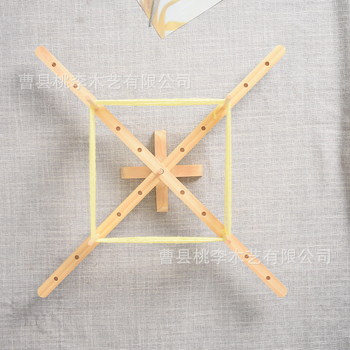 Ξύλινο ράφι για νήματα, περιστρεφόμενο, χειροποίητο, από μασίφ ξύλο, μοντέρνος μινιμαλισμός - Peach & Plum