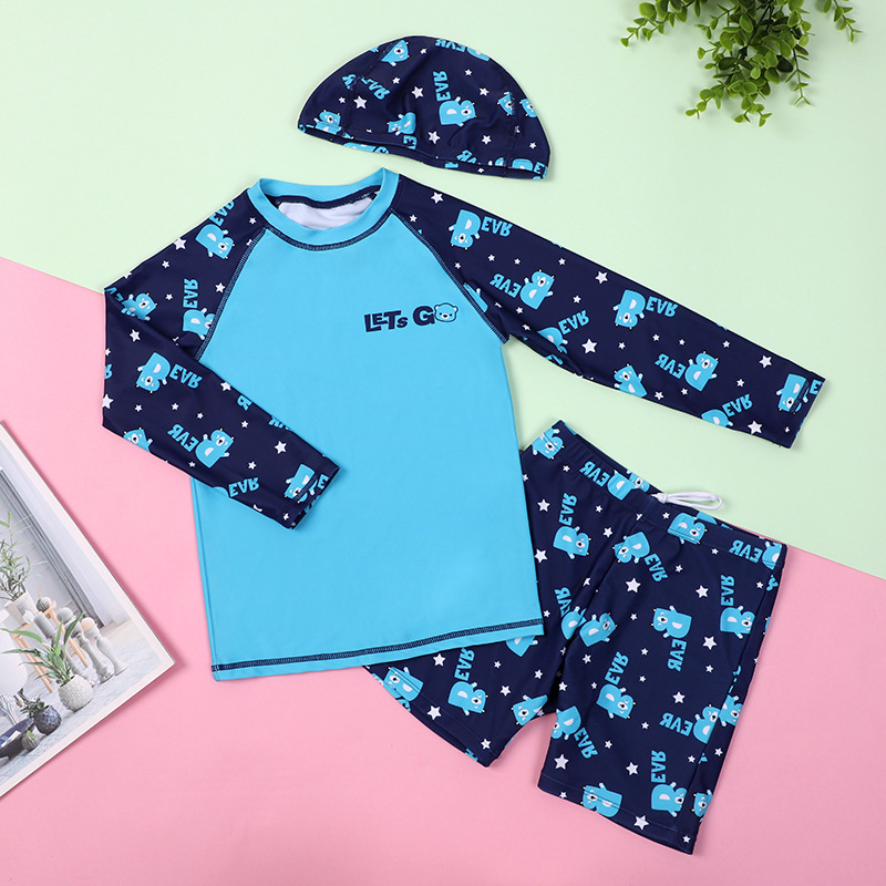 Gyerekek hosszú ujjú, gyorsan száradó két részes úszónadrágos ruha, boxer-stílusú alsó; korosztály 4–16 év, fiú; Cartoon minta; 85% poliészter / 15% spandex; 190G; bélés 100% poliészter.