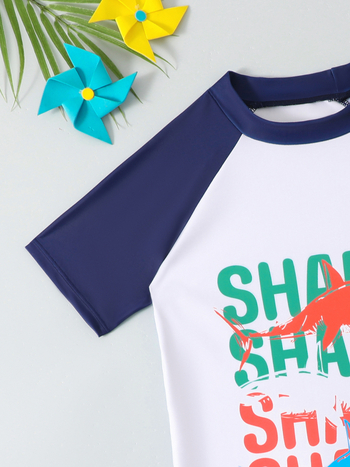 Σετ μαγιό δύο τεμαχίων για αγόρια με πάνω μέρος κοντών μανικιών και βερμούδα, σχέδιο καρτούν, πολυεστέρας, 82% πολυεστέρας, ηλικία 6-12