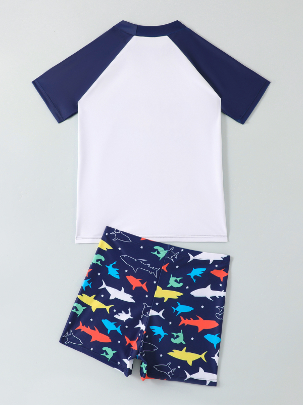 Детски двучастов бански за момчета с горнище с къси ръкави и шорти, cartoon принт, полиестер, 82% полиестер, възраст 6-12