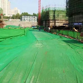 Tankus apsaugos tinklas – dulkių dengimo tinklas; medžiaga: poliesteris-polietilenas; modelis: dulkių dengimo tinklas; funkcija: anglių ir žemės dengimas, želdinimas