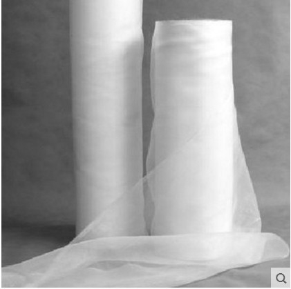 40-mrežna zaštitna mreža od polietilenena za plastenik i kućnu njegu vrta; štiti usjeve od štetnika i bolesti.