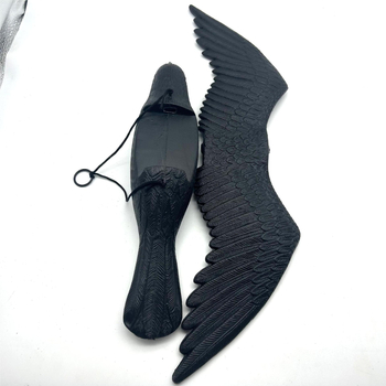 Műanyag öntött varjú dekoratív figura