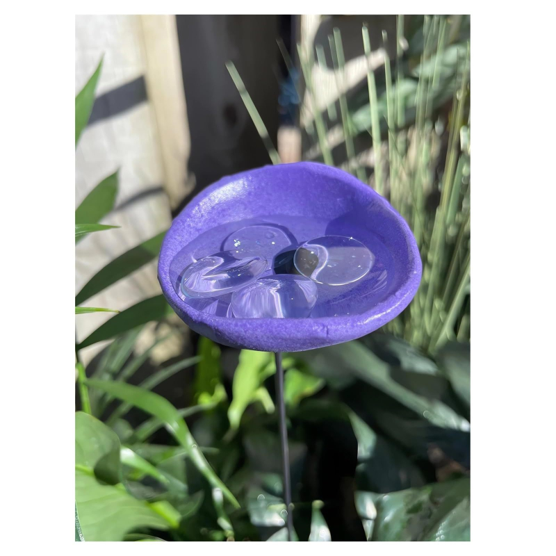 Congqi Plastmasinė bičių laistymo stotis su drugelių pudleriu ir marmurinėmis karoliukais