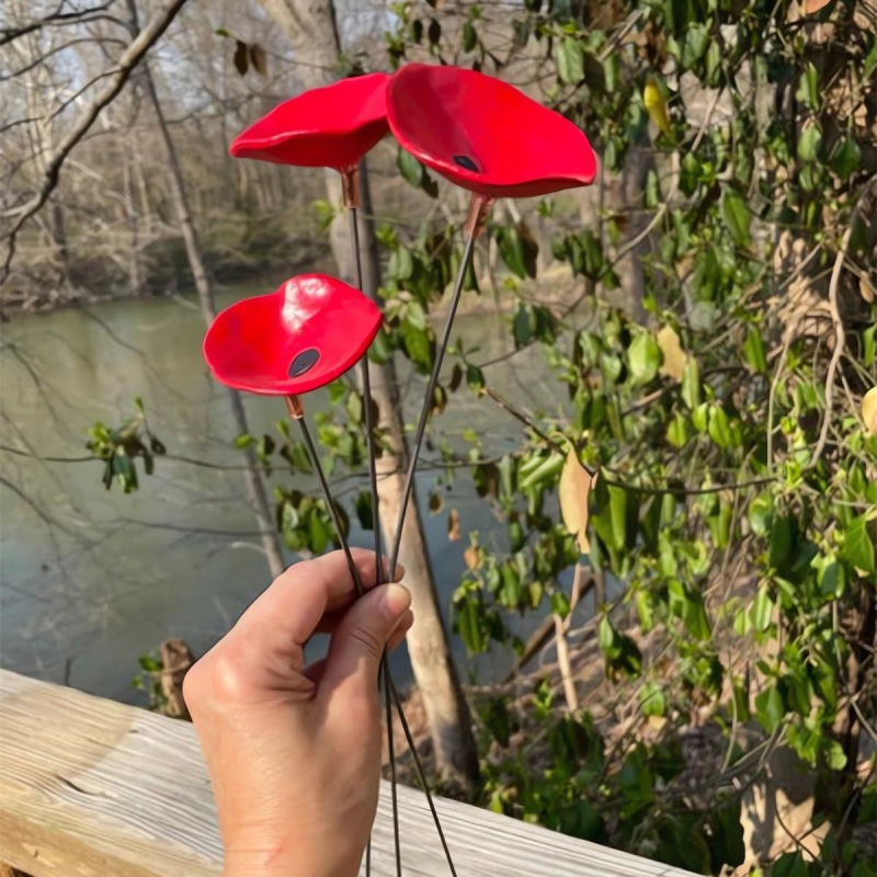 Congqi Plastmasinė bičių laistymo stotis su drugelių pudleriu ir marmurinėmis karoliukais
