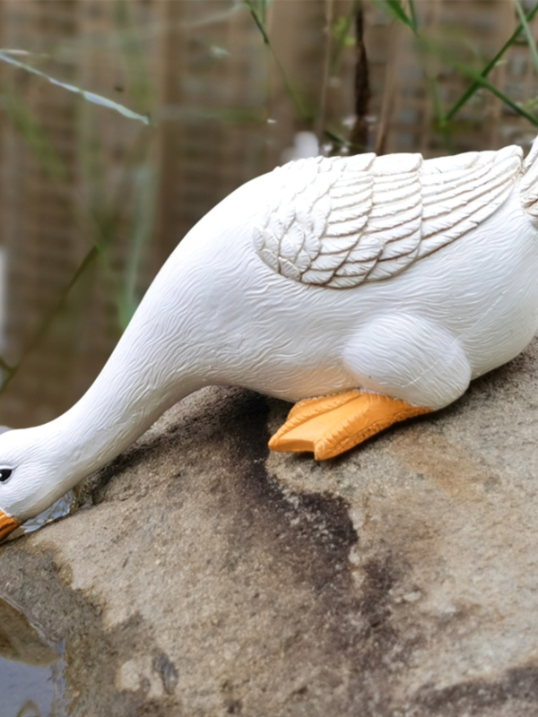 Patka od smole za vanjski vodeni element u vrtu, pastoralni stil