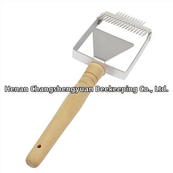Εργαλείο μελισσοκομίας – κουτάρα με διπλό ξύλινο χερούλι από ανοξείδωτο ατσάλι, μοντέλο Honey Fork, κατάλληλο για συλλογή μελιού