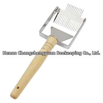 Εργαλείο μελισσοκομίας – κουτάρα με διπλό ξύλινο χερούλι από ανοξείδωτο ατσάλι, μοντέλο Honey Fork, κατάλληλο για συλλογή μελιού