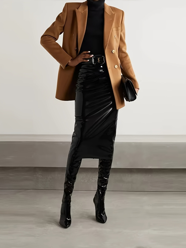 PU bőrhöz hasonló szoknya, közepes hosszúságú, egyszínű, mikro-elasztikus, szövet összetétele: 70% poliészter, 25% PU, 5% elasztán