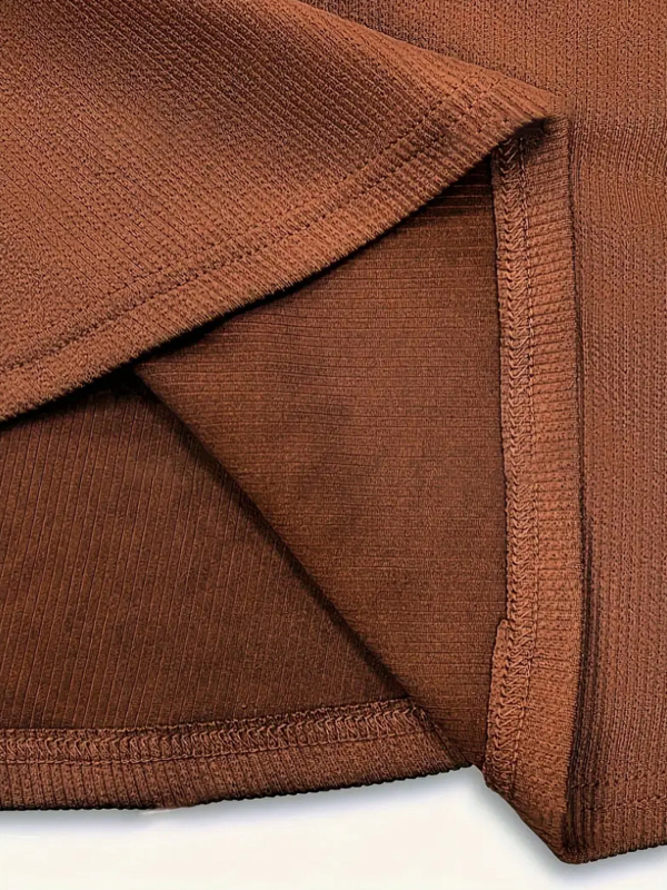 Undinės siluetas, plisė, aukšta juosta, midi ilgio sijonas, poliesterio pluoštas su mikroelastika, patchwork dizainas