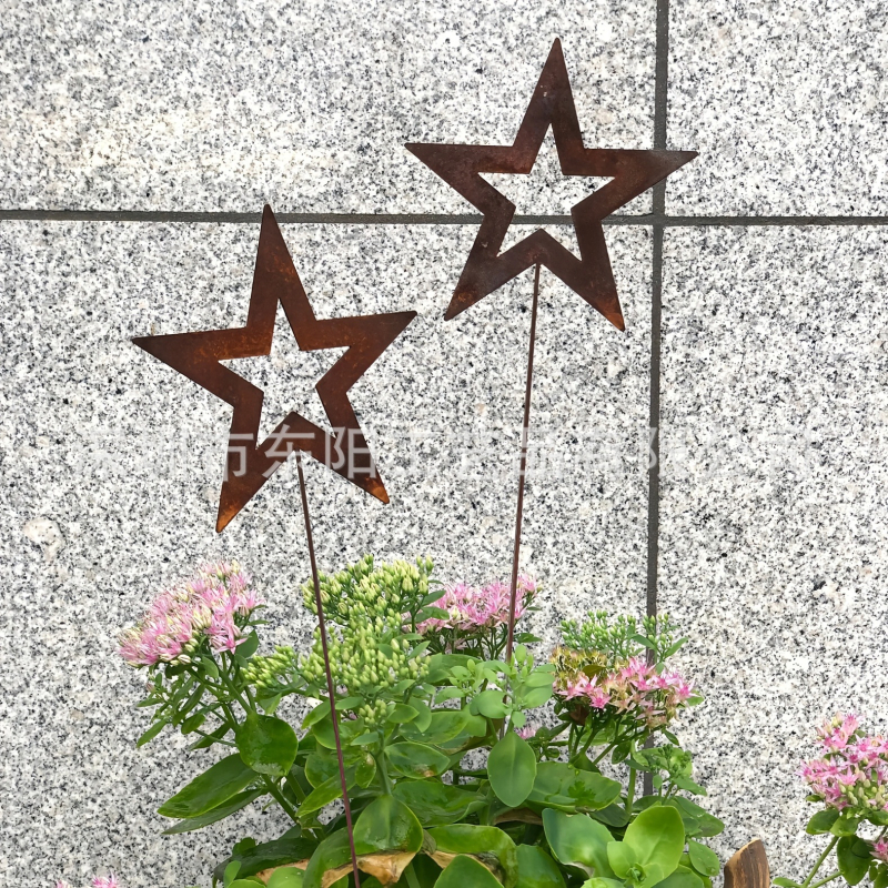 Железна триизмерна петолъчкова звезда–скулптура (Материал: Железо; Марка: Dongyang Crafts; Стил: Модерно изкуство; Категория: Геометрия; Опаковка: PP торба)