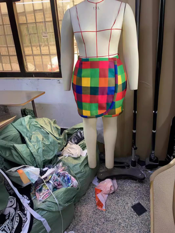 Φούστα Α-γραμμή με καρό μοτίβο από πολυεστέρα, με επένδυση - Καλοκαίρι 2024