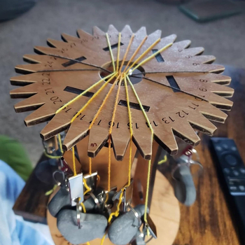 Kumihimo κάθετος ξύλινος δίσκος για επιτραπέζια χρήση – εργαλείο ραφής σχοινιών (Vertical hexagram)