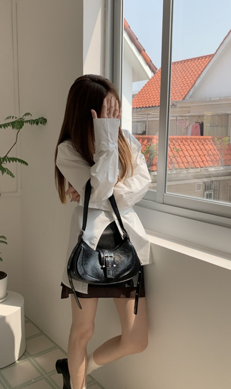 Кроссбоди чанта от PU материя, стил New Moon, хоризонтална квадратна форма, ципово затваряне, вътрешен джоб с цип