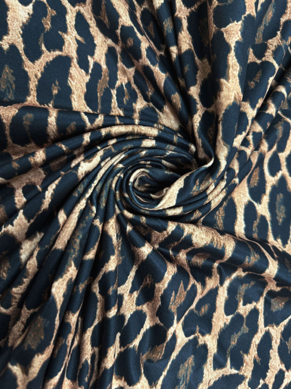 Leopard mintás hosszú A‑vonalú ruha, poliészter, 95%+-os anyag