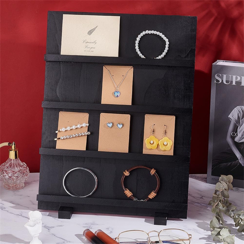 Fából készült négy rétegből álló ékszertorony fülbevaló-kiállító állvány csatlakoztatható slotokkal