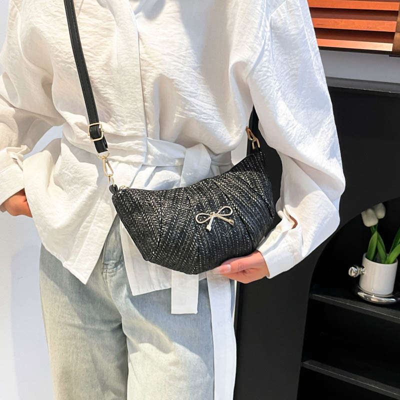 Válltás lánccal, vödör-formájú, PU+szalma anyagból, utcai divat stílus, zipzáras zárás, belső szintetikus bélés