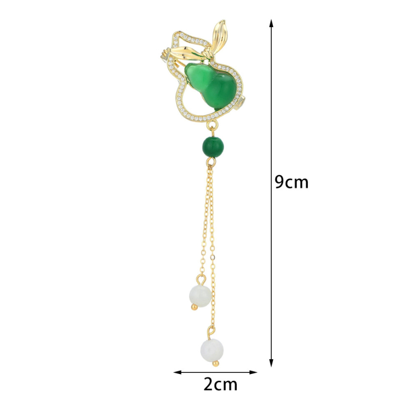 Gėlių formos segė, varinis pagrindas, cirkonų įdėklai, balti kristalai, deimantų įdėmai.