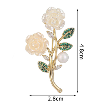 Брошка роза на медна основа, цирконова инкрустировка, кристални акценти, диамантено изпълнение, серия Принцеса, форма цвете