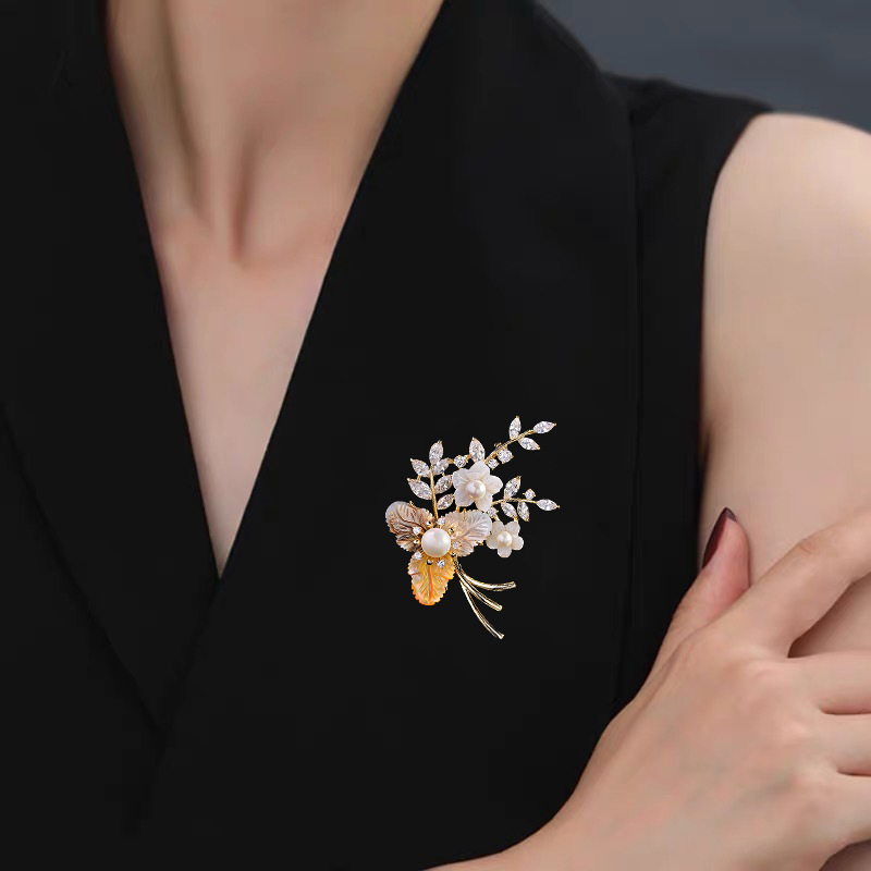 Καρφίτσα από χαλκό, σε σχήμα λουλουδιού, ηλεκτροπλατίζ, κομψό γυναικείο αξεσουάρ (Κωδ. Xr03844)