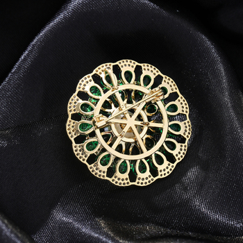 Sagė saulėgrąžos formos, varis, cirkonas, deimantų įdėtas