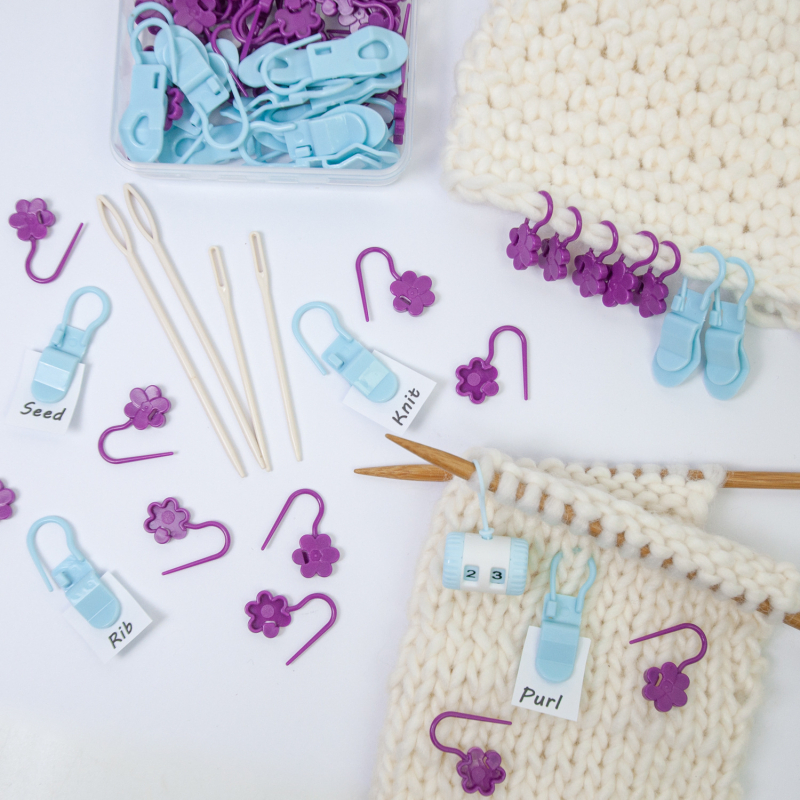 Kötéshez és horgoláshoz használható jelzőkészlet számlálóval, kézi varrótűkkel és nyitott tűkkel