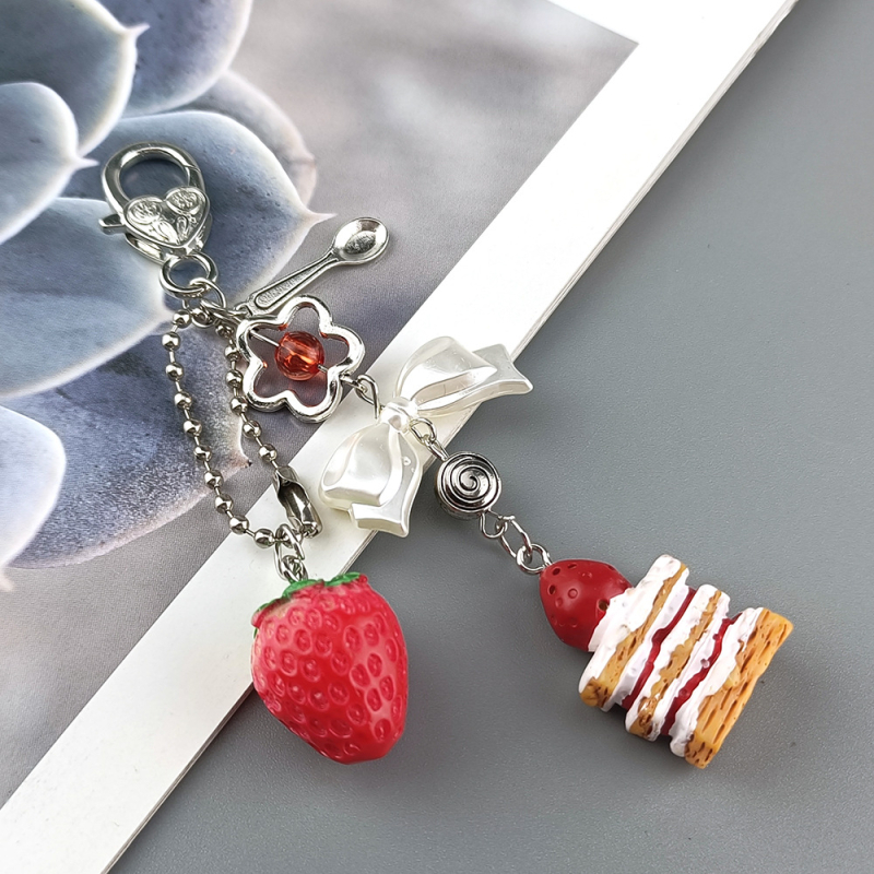 Rankų darbo karoliukų pakabukas telefonui, mažo pyragėlio formos papuošalas iš lydinio