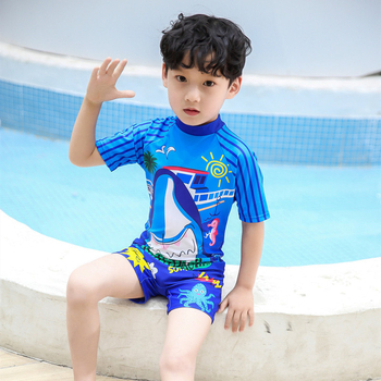 Ολόσωμο μαγιό για αγόρια με κοντό μανίκι και καπέλο, προστασία από τον ήλιο, για ηλικίες 3–10 ετών, πολυεστέρας, επένδυση πολυεστέρα, κορεατικού στυλ μοτίβο καρτούν, υψηλή ελαστικότητα