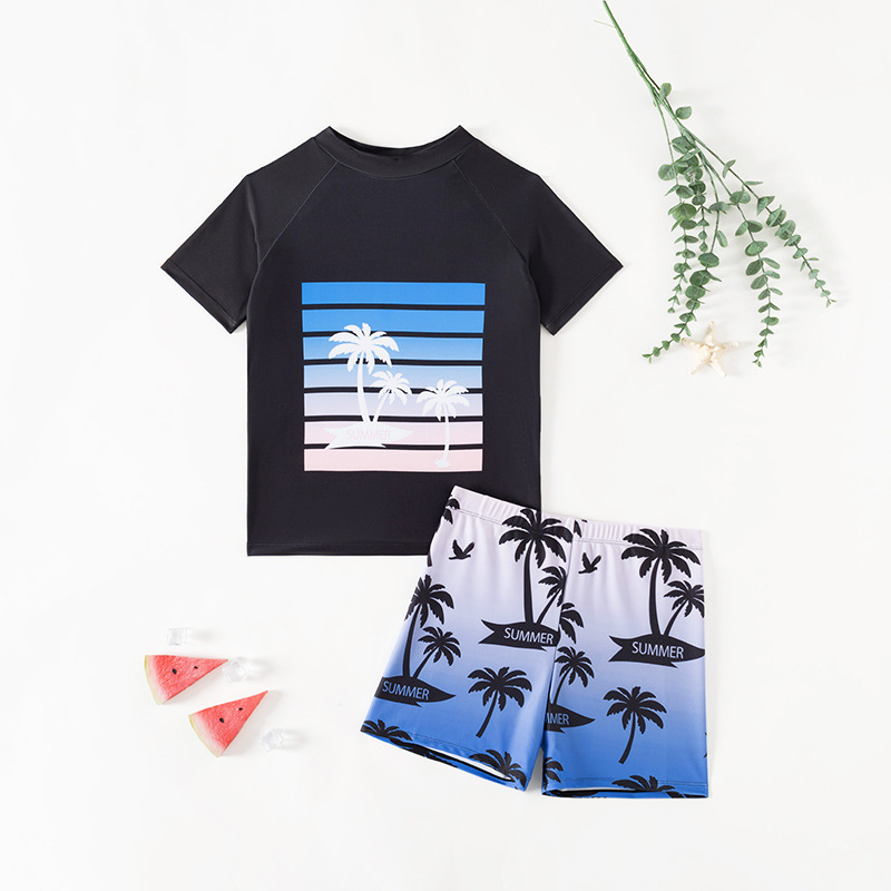 Παιδικό μαγιό αγοριών σε δύο κομμάτια – κοντό μανίκι, εκτύπωση, γρήγορο στέγνωμα, υψηλή ελαστικότητα; Υλικό: νάιλον; Εσωτερικό: πολυεστέρας 85%