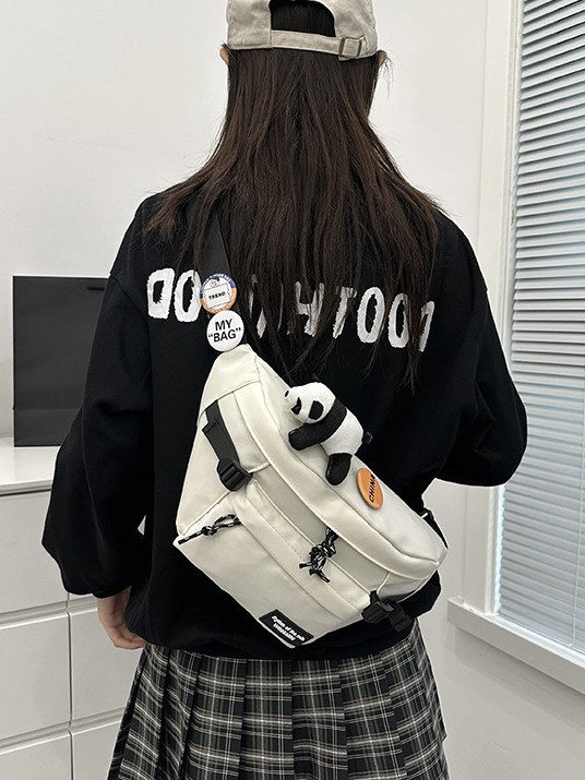 Crossbody táska — városi egyszerűség, nylon, poliészter bélés, dumpling bag stílus, mindennapi használat